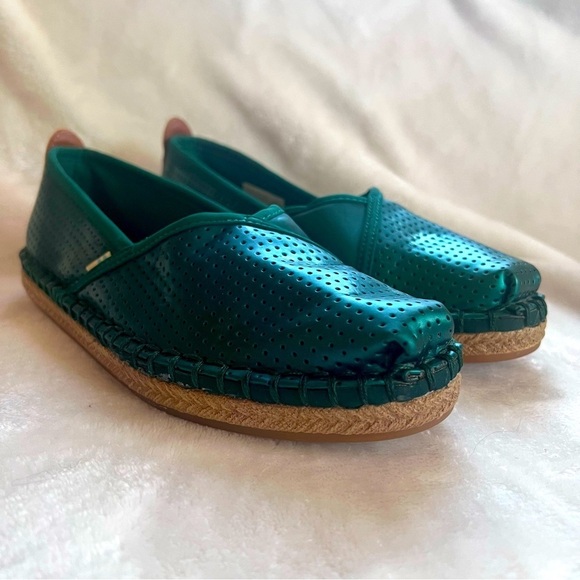TOMS Petra Emerald Matte Iridescent Espedrille Slip On Water Shoes Sz 6.5 - Picture 1 of 12